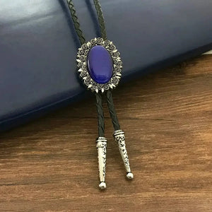 Bolo tie i äkta läder med vintageblomma och steninfattning