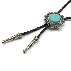 Bolo tie med rund turkossten och solformad medaljong Blå