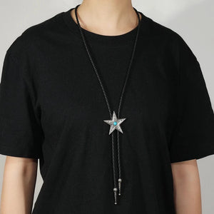 Bolo tie med stjärnhänge i antikmetall