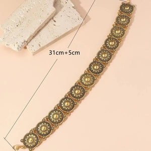 Choker-halsband med conchos i western stil