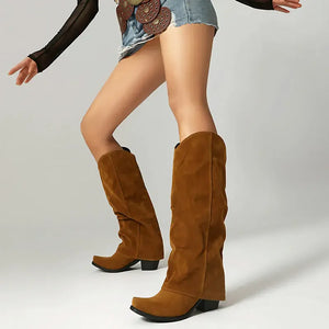 Cowboyboots i mockastil med vikt skaft och 6cm klack