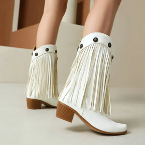 Cowboyboots med fransar och nitar i västernstil