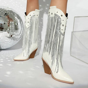 Fransiga Cowboyboots i Glansig Läderlook med Kilklack