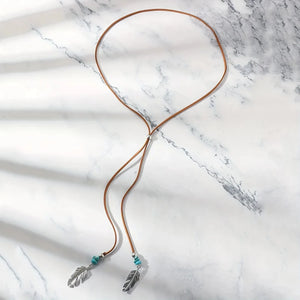 Lariat-halsband i mocka med fjädrar och turkos Brun med turkos