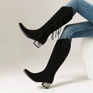 Moderna Cowgirl Boots i Mocka med Fransar