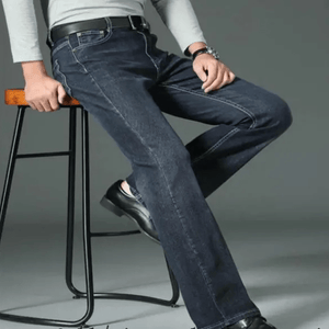 Mörkblå utsvängda jeans för herr