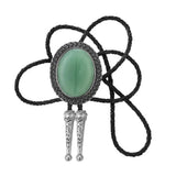 Bolo tie med stor oval sten och handflätad läderrem Grön