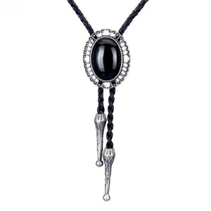 Bolo tie med svart oval sten och silverdetaljer Silver