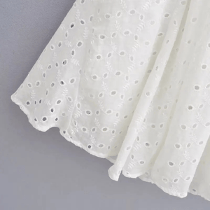 Broderad klänning vit