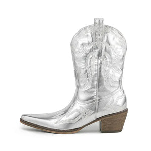 Broderade låga cowboyboots med chunky klack