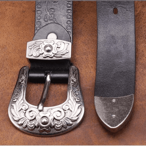Cowboybälte i Präglat Läder med Tjockt Stålspänne
