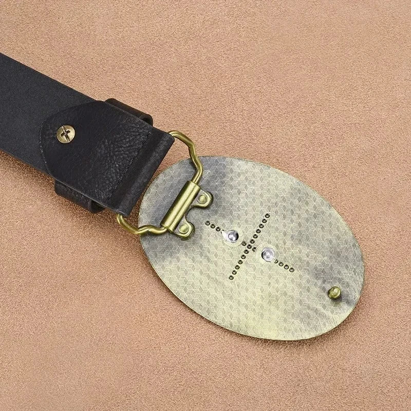 Cowboybälte med Präglad Nöthuvud-Spänne och Nitar