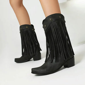 Cowboyboots med fransar och nitar i västernstil