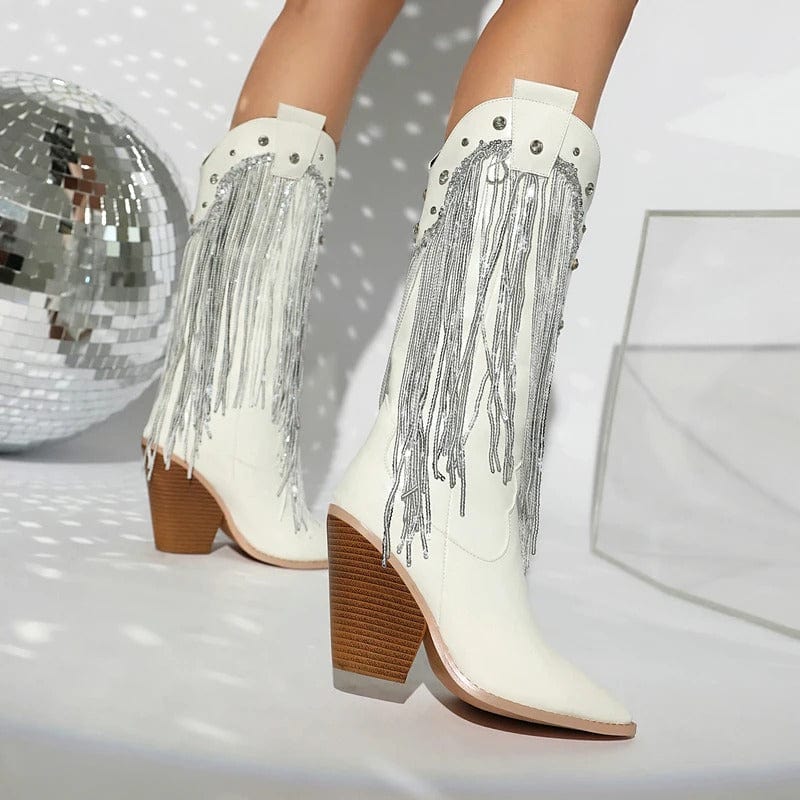 Fransiga Cowboyboots i Glansig Läderlook med Kilklack