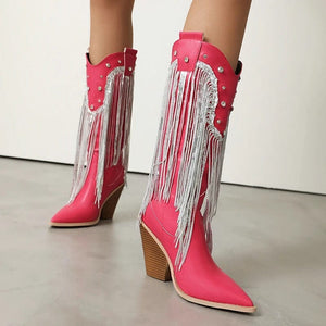 Fransiga Cowboyboots i Glansig Läderlook med Kilklack