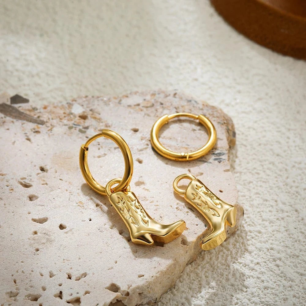 Hoops örhängen med cowboyboots Guld