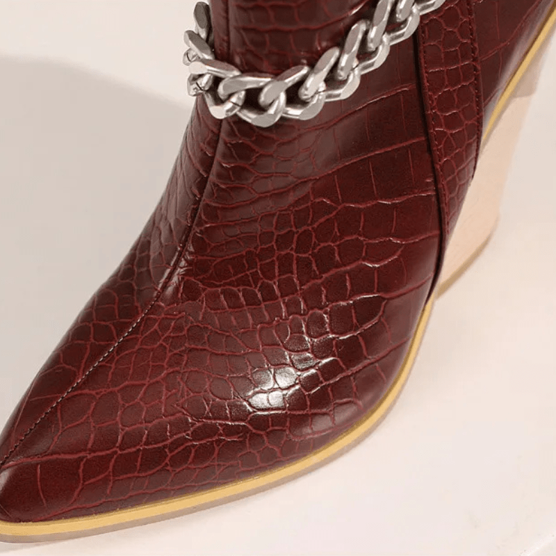 Låga Cowboyboots med Kedja och Hög Klack