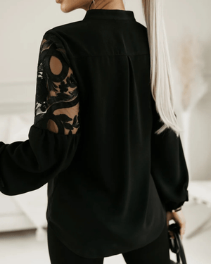 Modern blus med kinakrage och genomskinliga ärmar