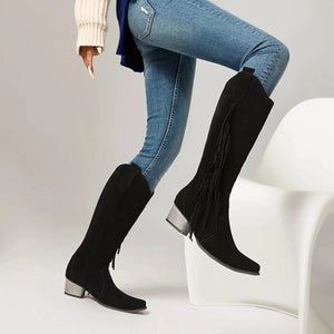 Moderna Cowgirl Boots i Mocka med Fransar