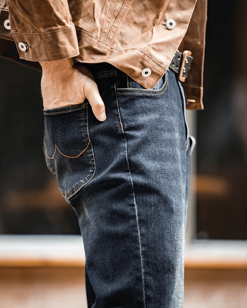 Mörkblå raka jeans i vintage-stil för herr