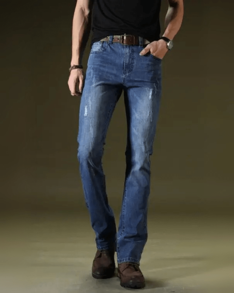 Utsvängda jeans för herr