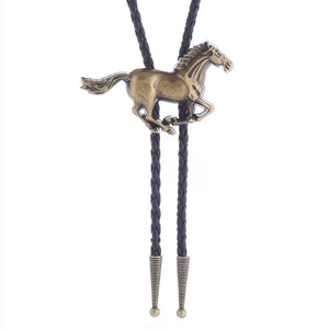 Western Bolo Tie med galopperande häst Brons